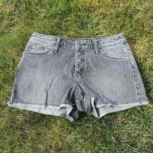 2/$15 🌸 Universal Thread Gray Button High Rise Shortie
